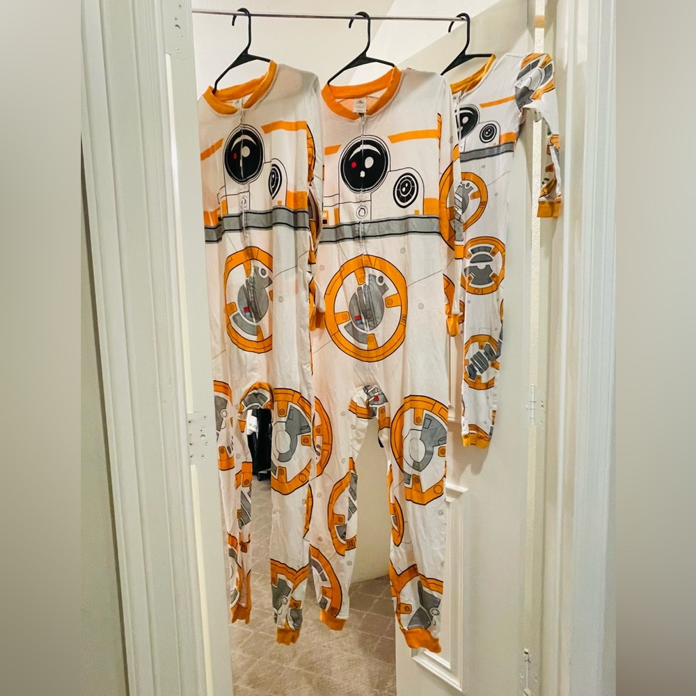 Matching family Star Wars BB8 pajamas. Adult M, Adult small and youth size 7